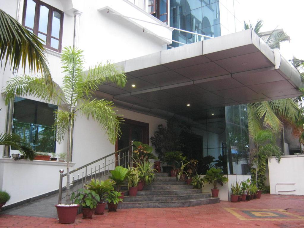 Aquarock Hotel Kazhakuttam Dış mekan fotoğraf