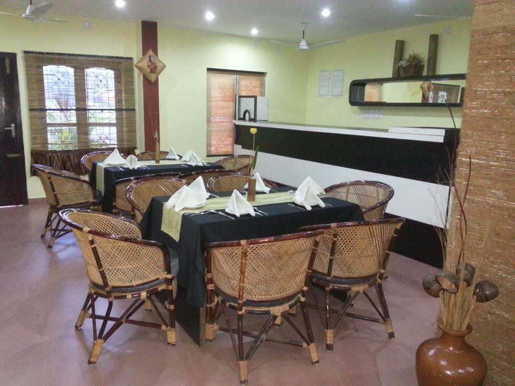 Aquarock Hotel Kazhakuttam Dış mekan fotoğraf