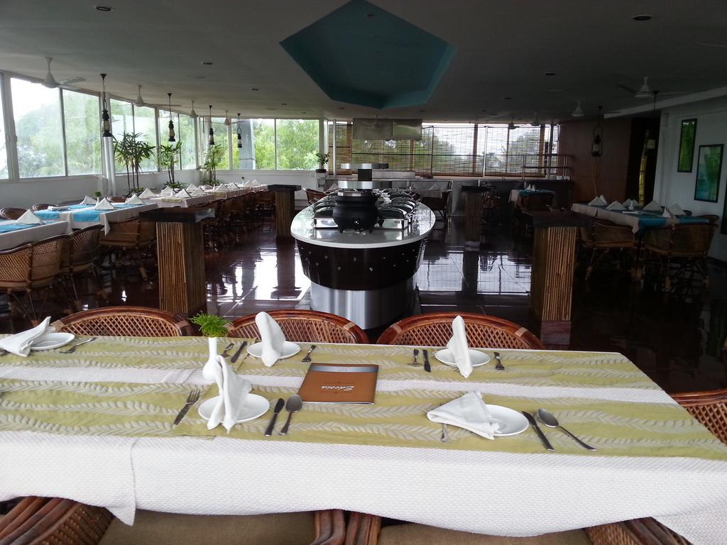 Aquarock Hotel Kazhakuttam Dış mekan fotoğraf