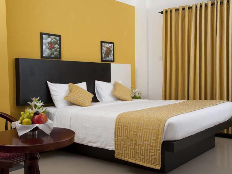Aquarock Hotel Kazhakuttam Dış mekan fotoğraf